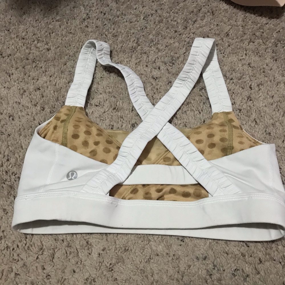 Lululemon sports bra with cups 8